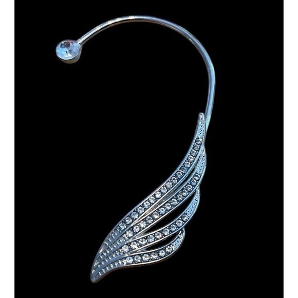 Ear Cuff in Rhinestones and Silver New Without Tag - Picture 1 of 2